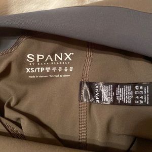Spanx Booty Boost® Perfect Pocket Active 7/8 Leggings